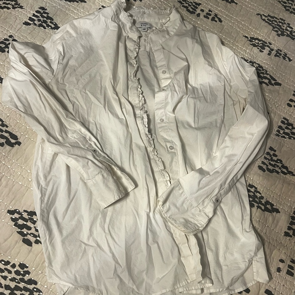 Crown & Ivy Cream Ruffled Blouse